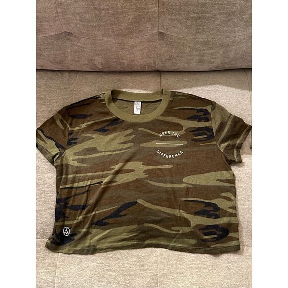 Cropped loose fit camo workout tee small - Picture 1 of 3